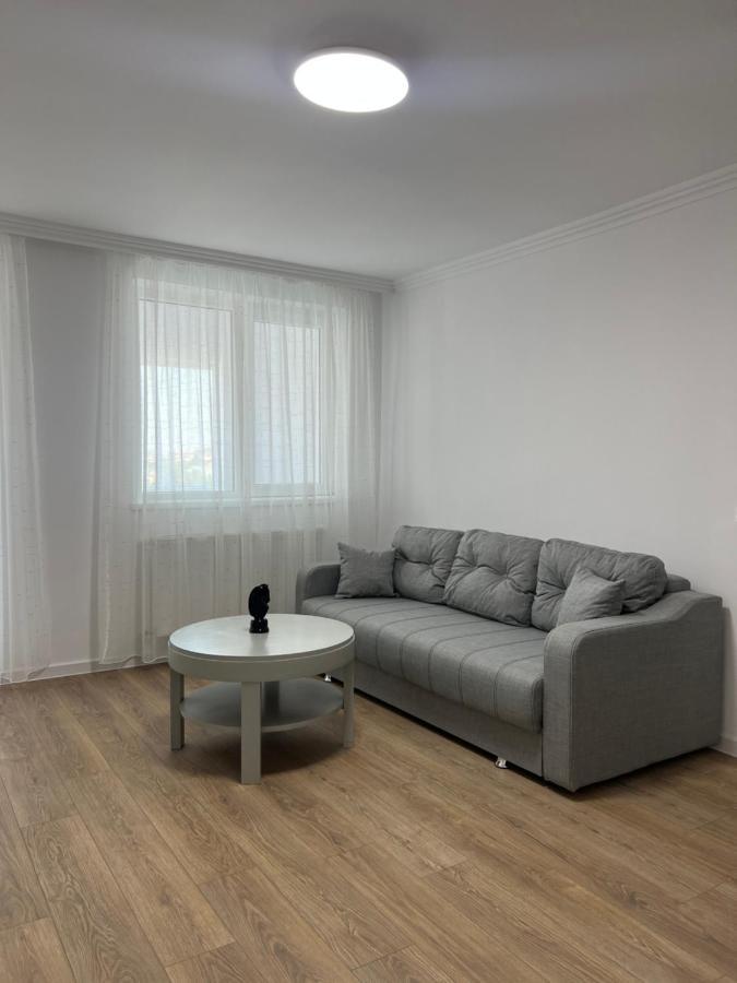 Sunny Apartment Center Сучава Экстерьер фото