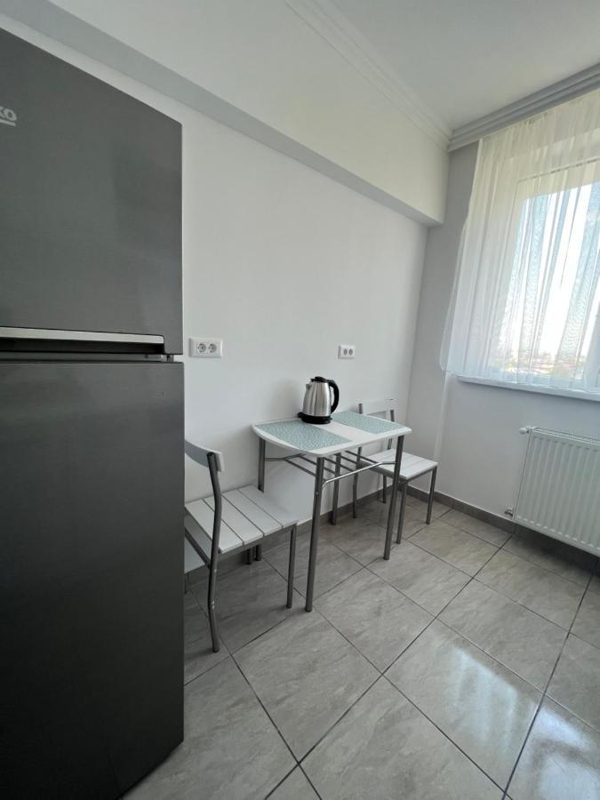 Sunny Apartment Center Сучава Экстерьер фото